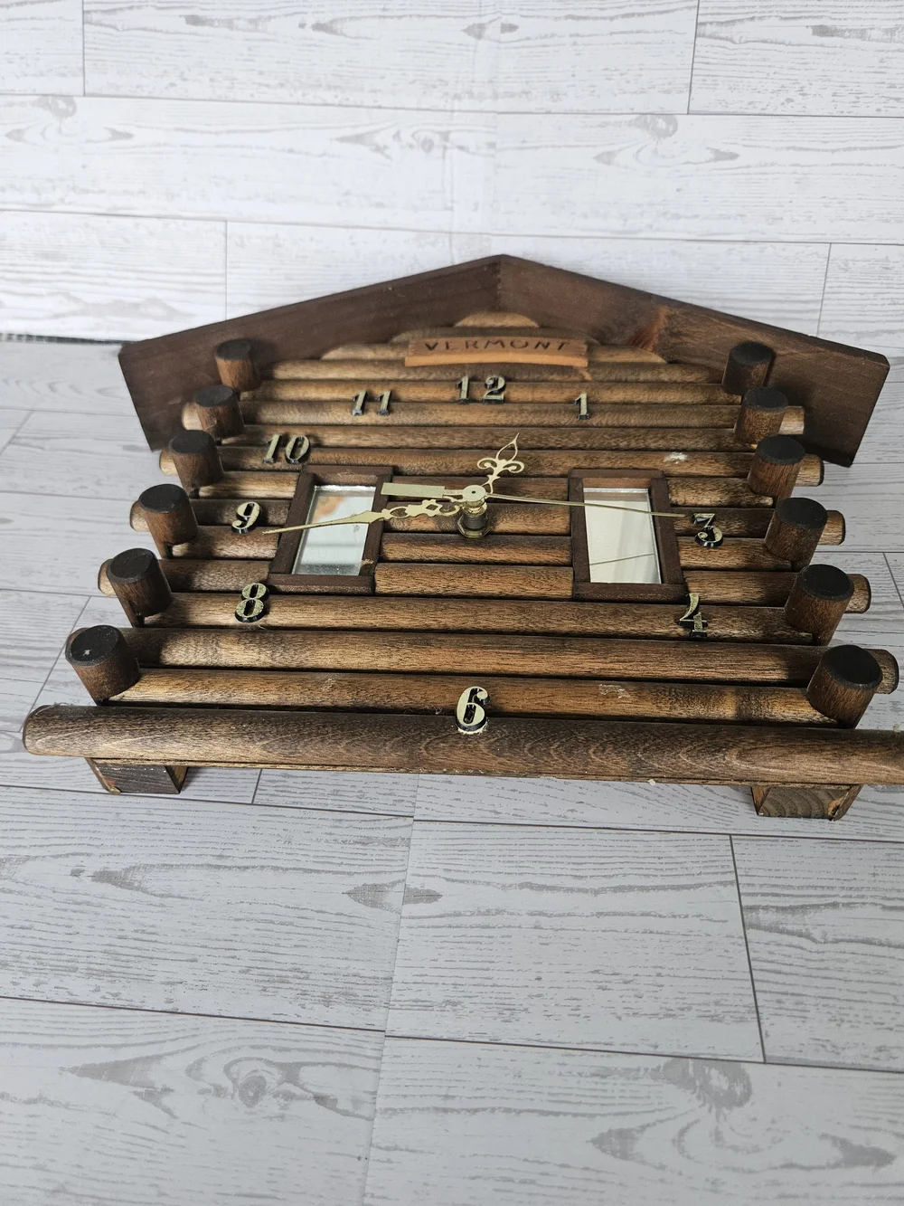 Log Cabin Wall Clock - Rustic Brown Vintage